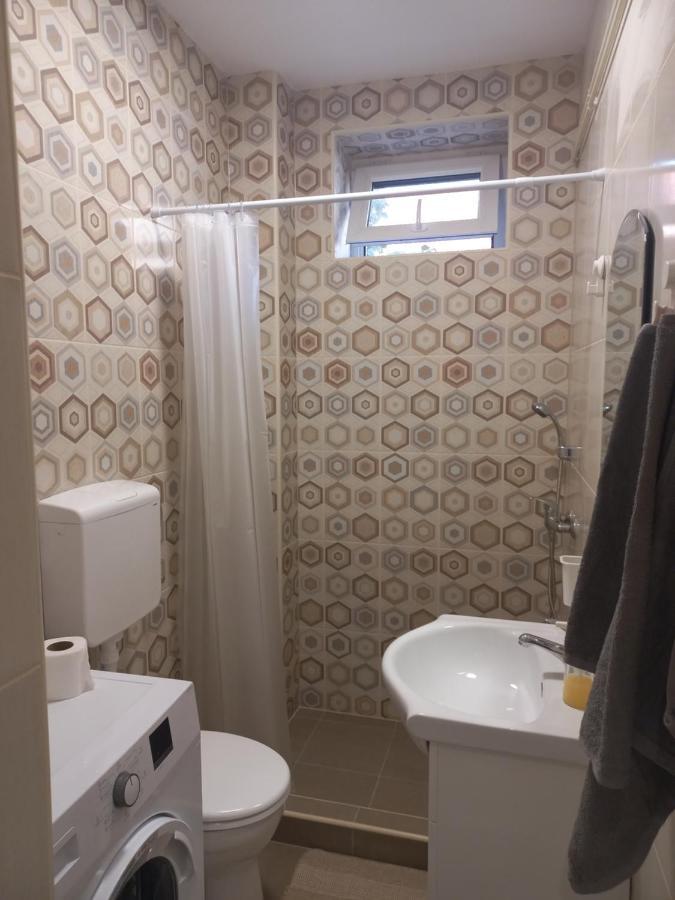 Kod Velikih Tuja Apartment Melenci Екстериор снимка